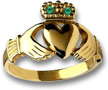 Bague Claddagh en or avec accents d'émeraude