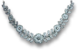 Réplique de collier émeraude et diamant Cartier
