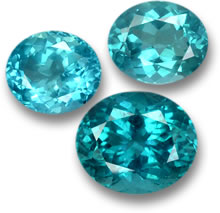 Pierres précieuses d'apatite bleue