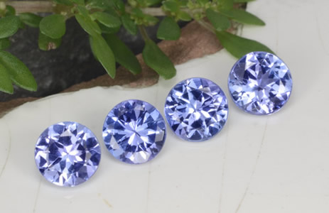 Pierres précieuses de tanzanite rondes calibrées