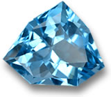 Topaze bleue à facettes de forme fantaisie