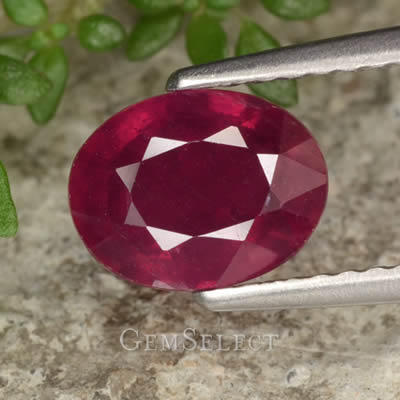 Rubis fracturé de 10 carats