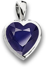 Pendentif en forme de cœur en iolite et platine