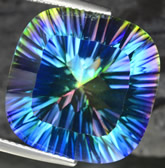 Pierre précieuse de quartz mystique