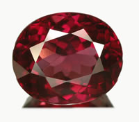 Pierre précieuse de grenat rhodolite