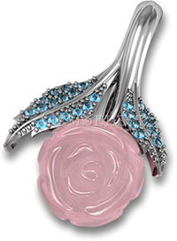 Pendentif fleur en quartz rose sculpté