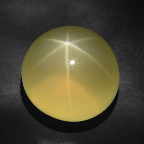 Cabochon en quartz citron étoilé