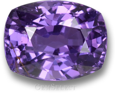 Saphir violet non chauffé avec inclusions naturelles