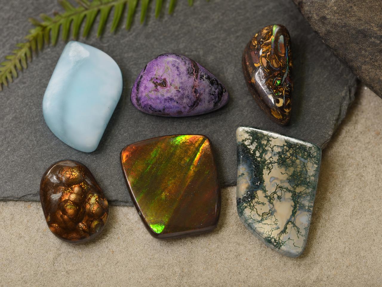 Pierres précieuses cabochon naturelles de forme libre et organique