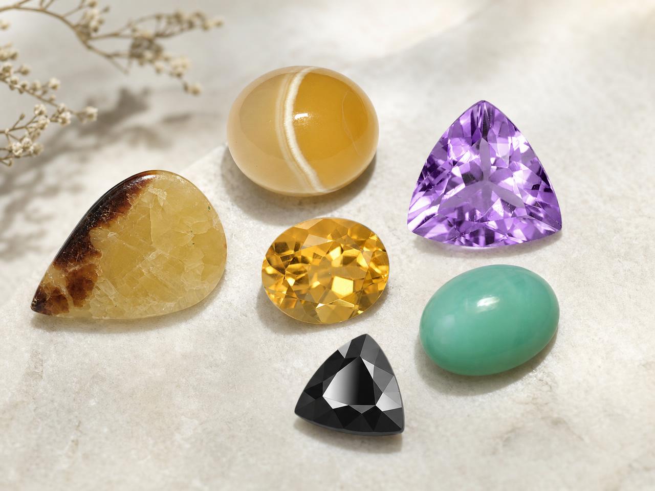Assortiment de pierres précieuses naturelles non montées à moins de 50 $