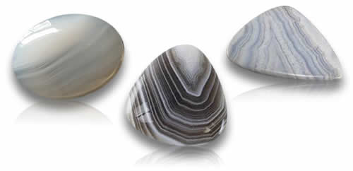 Pierres précieuses d'agate grise naturelle