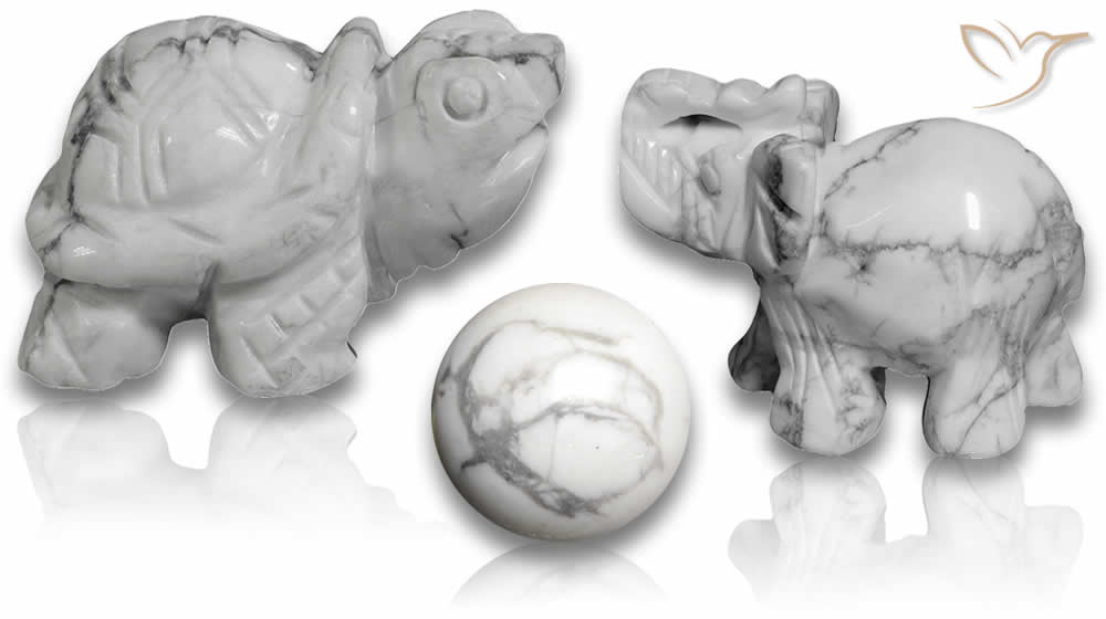 Sculptures et pierres de howlite