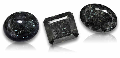 Pierres précieuses naturelles de nuummite