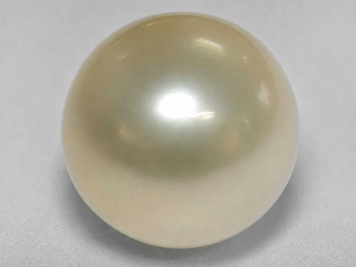 Gros plan sur des perles naturelles