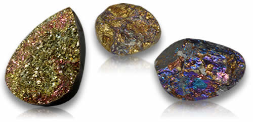 Pierres précieuses de pyrite arc-en-ciel