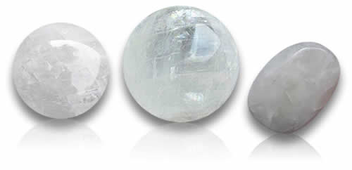Pierres précieuses naturelles de calcite blanche