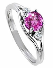 Bague de fiançailles en saphir rose