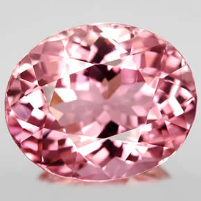 Pierre précieuse de tourmaline rose tendre