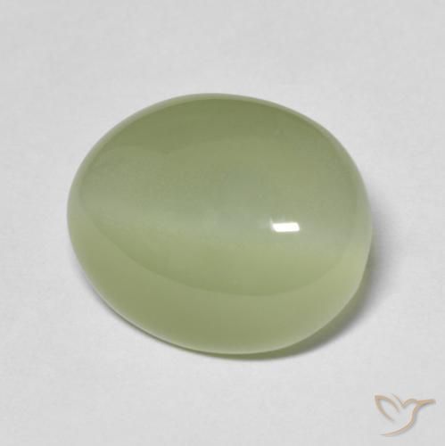 Actinolite œil de chat Vert militaire naturelle ovale, 5.67 ct, Translucide
