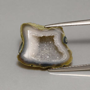 Géode d'agate multicolore naturelle forme fantaisie, 7,59 ct, opaque
