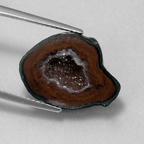 Géode d'agate Multicolore naturelle Forme fantaisie, 9.85 ct, Opaque