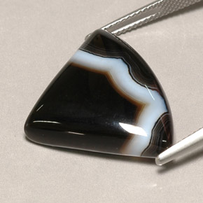 Agate multicolore naturelle forme fantaisie, 18,18 ct, opaque