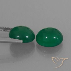 Achetez naturel 5.23ct Vert moyen Agate gems, Coupe ovale, En provenance Inde chez GemSelect. En stock, livraison internationale!
