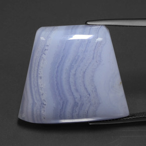 Agate bleue naturelle forme fantaisie, 42,18 ct, translucide