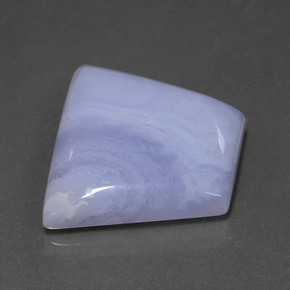 Agate violet naturelle forme fantaisie, 39,68 ct, translucide
