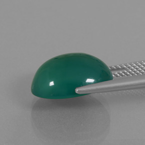 Agate vert naturelle coupe ovale, 6,88 ct, translucide