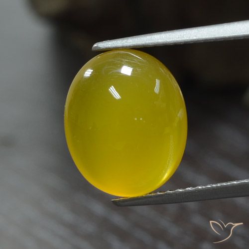 Agate Jaune moyen-léger naturelle ovale, 5.05 ct, Translucide