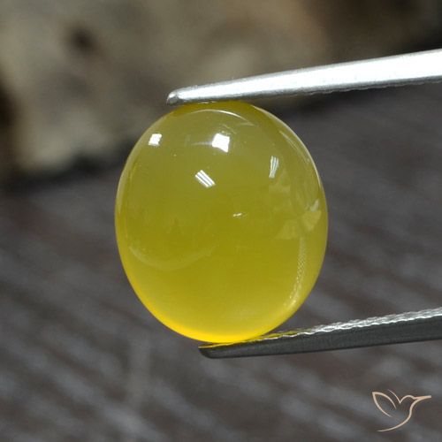 Agate Bourdon jaune naturelle ovale, 4.39 ct, Translucide