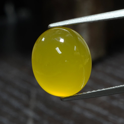 Agate jaune naturelle coupe ovale, 5,00 ct, translucide