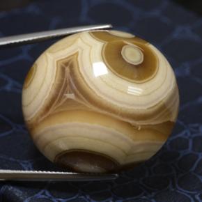 Agate multicolore naturelle coupe ovale, 92,48 ct, opaque