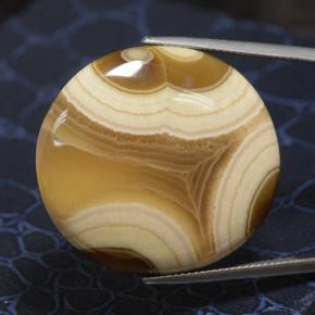 Agate multicolore naturelle coupe ovale, 92,48 ct, opaque