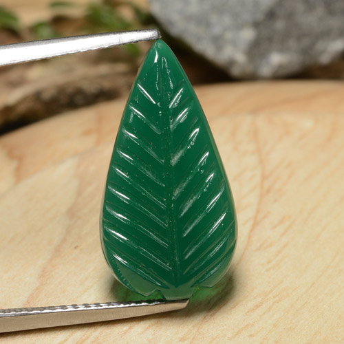 Agate vert naturelle forme fantaisie, 6,14 ct, translucide
