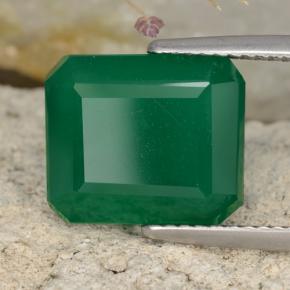 Agate Vert jaunâtre naturelle Taille émeraude, 6.60 ct, Translucide