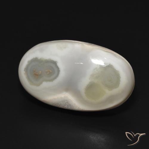 Agate Blanc chaud naturelle ovale, 29.67 ct, Opaque
