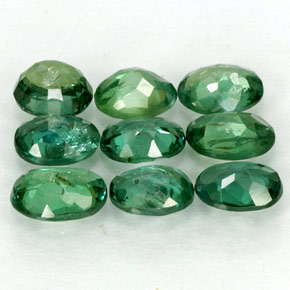 Achetez naturel ct Vert rouge Alexandrite gems, Coupe ovale, En provenance Tanzanie chez GemSelect. En stock, livraison internationale!