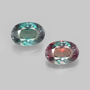 Alexandrite Vert rouge naturelle Coupe ovale, 0.43 ct, VVS-VS