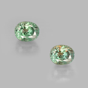 Alexandrite multicolore naturelle coupe ovale, 0,54 ct, VVS-VS