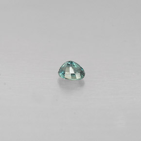 Alexandrite Vert rouge naturelle Coupe ovale, 0.07 ct, VS