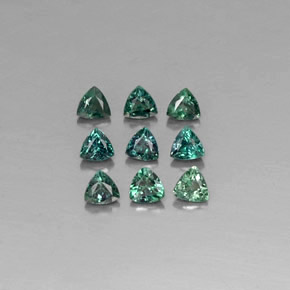 Achetez naturel ct Vert rouge Alexandrite gems, Trillion, En provenance Tanzanie chez GemSelect. En stock, livraison internationale!