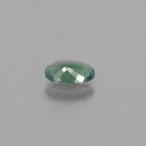 Alexandrite Vert rouge naturelle Coupe ovale, 0.55 ct, VS