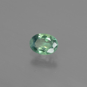 Alexandrite Vert rouge naturelle Coupe ovale, 0.55 ct, VS