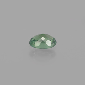 Alexandrite Vert rouge naturelle Coupe ovale, 0.65 ct, VS