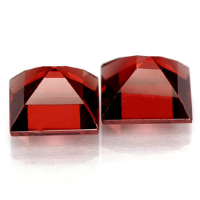 Achetez naturel ct rouge grenat almandin gems, carré, en provenance madagascar chez gemselect. en stock, livraison internationale!