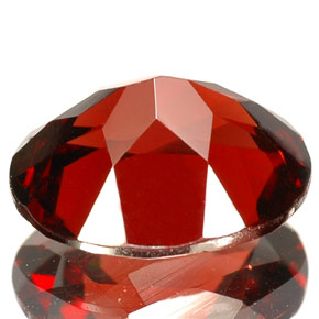 Grenat Almandin Rouge naturelle Coupe ovale, 3.41 ct, VS
