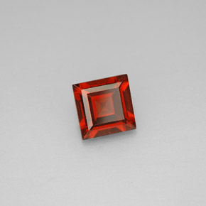 Grenat almandin rouge naturelle carré, 1,17 ct, VS