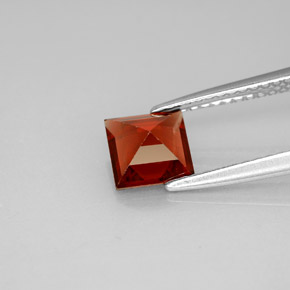 Grenat almandin rouge naturelle carré, 1,17 ct, VS